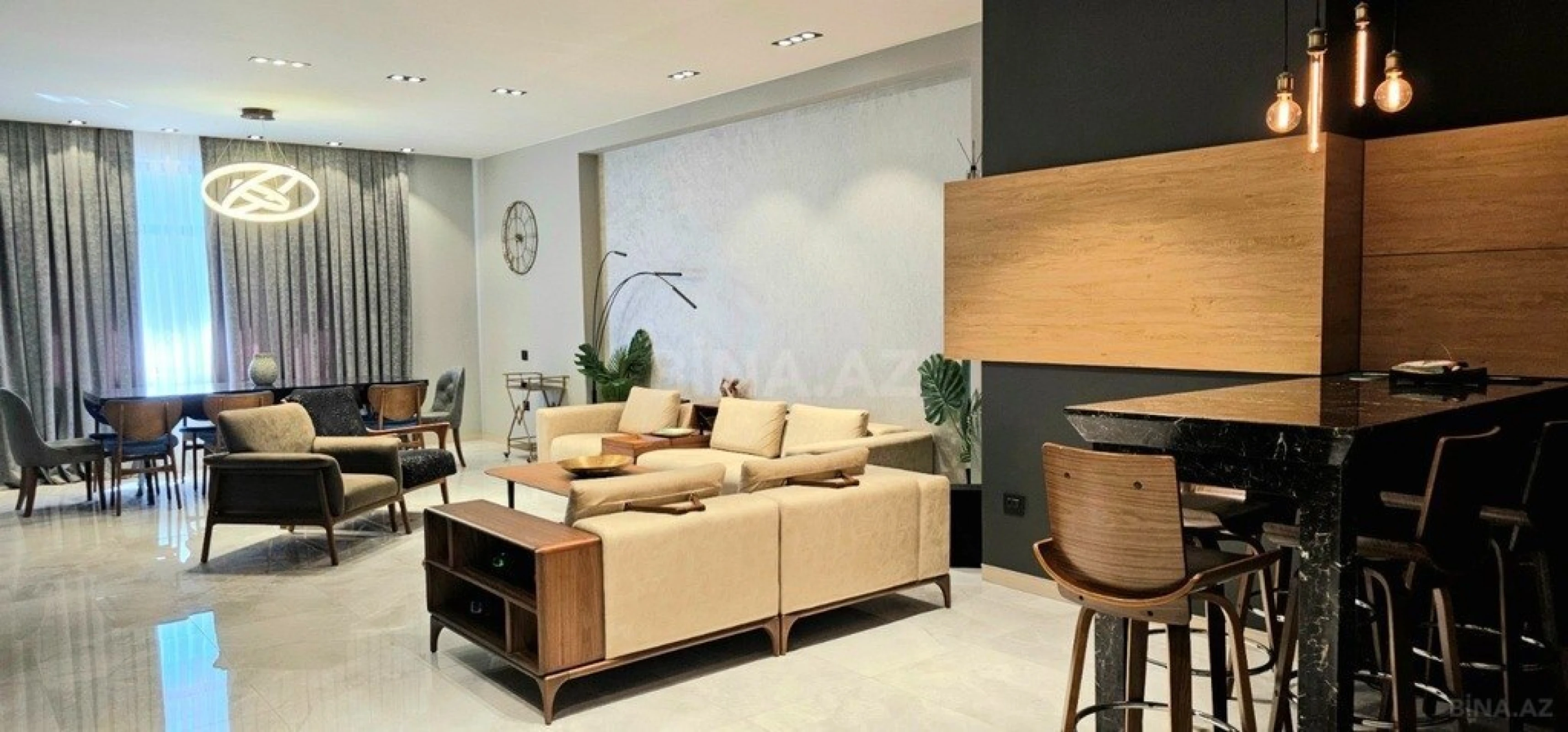 Satılır 4 otaqlı mənzil 229 m²