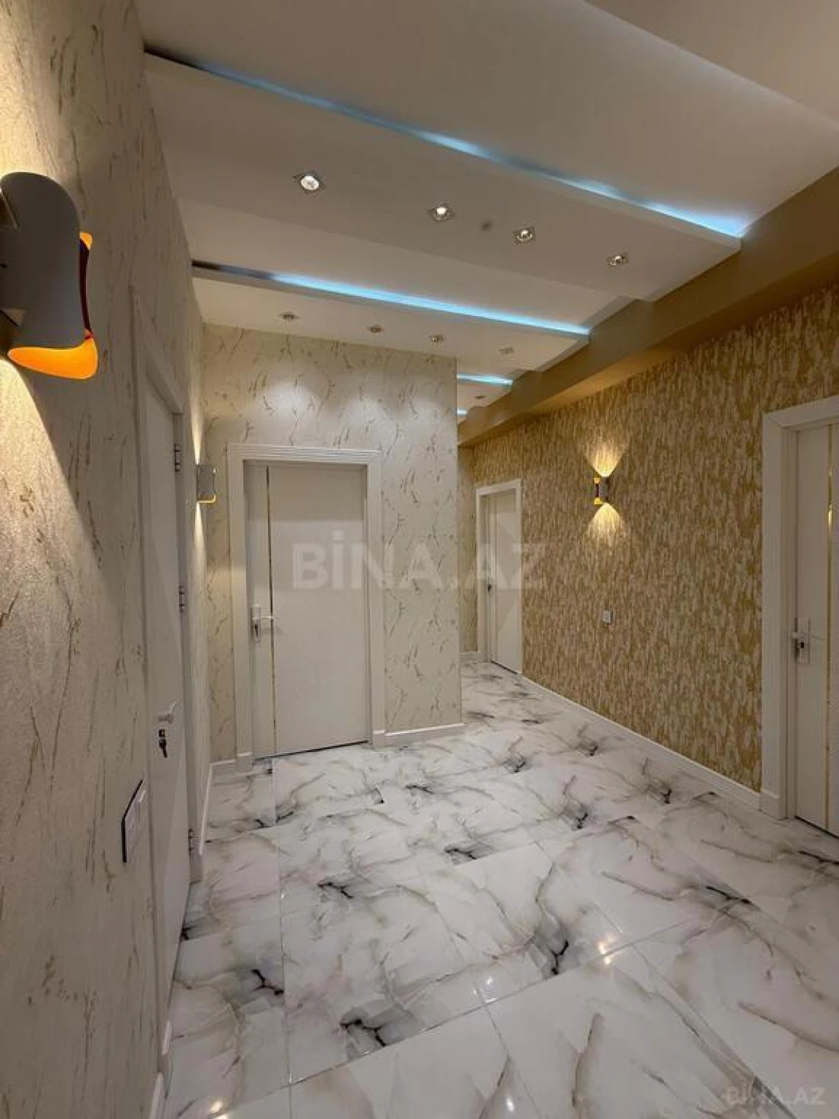Satılır 3 otaqlı mənzil 118 m²