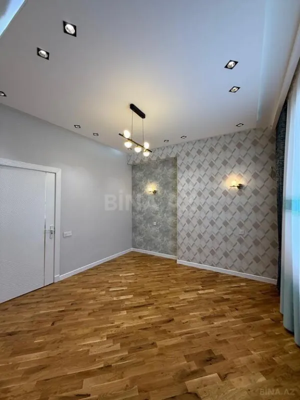 Satılır 3 otaqlı mənzil 118 m²