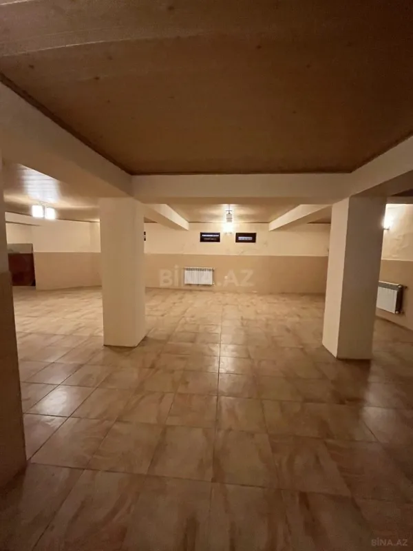 Satılır 8 otaqlı həyət evi 530 m²
