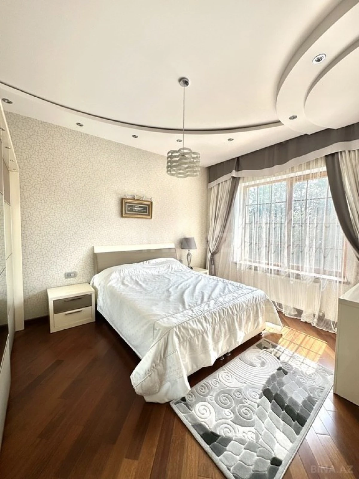 Satılır 7 otaqlı həyət evi 500 m²