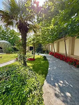 Satılır 7 otaqlı həyət evi 500 m²