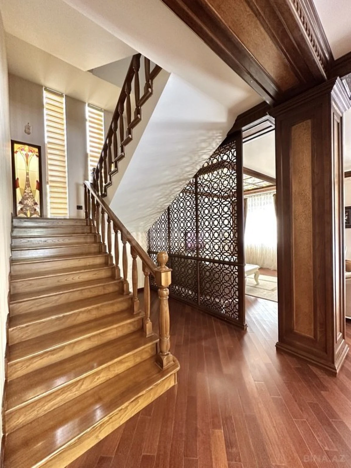 Satılır 7 otaqlı həyət evi 500 m²