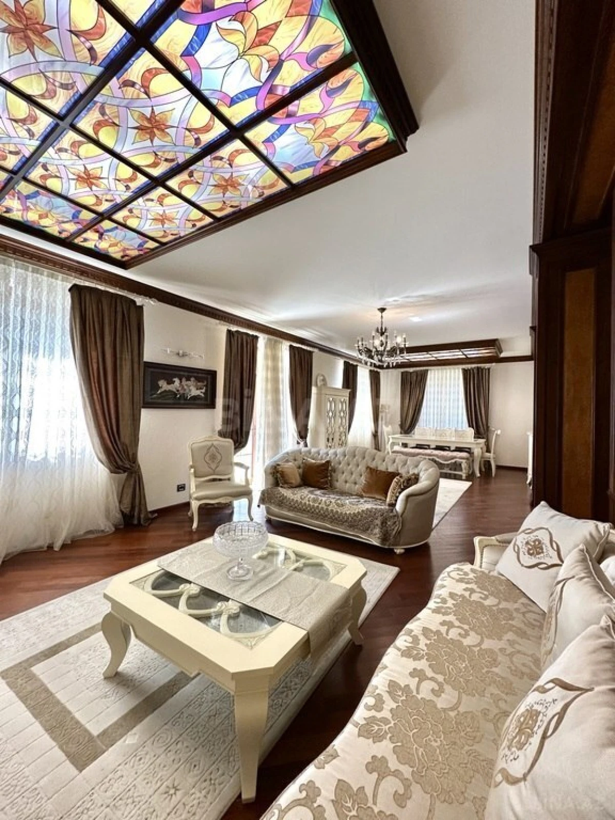 Satılır 7 otaqlı həyət evi 500 m²