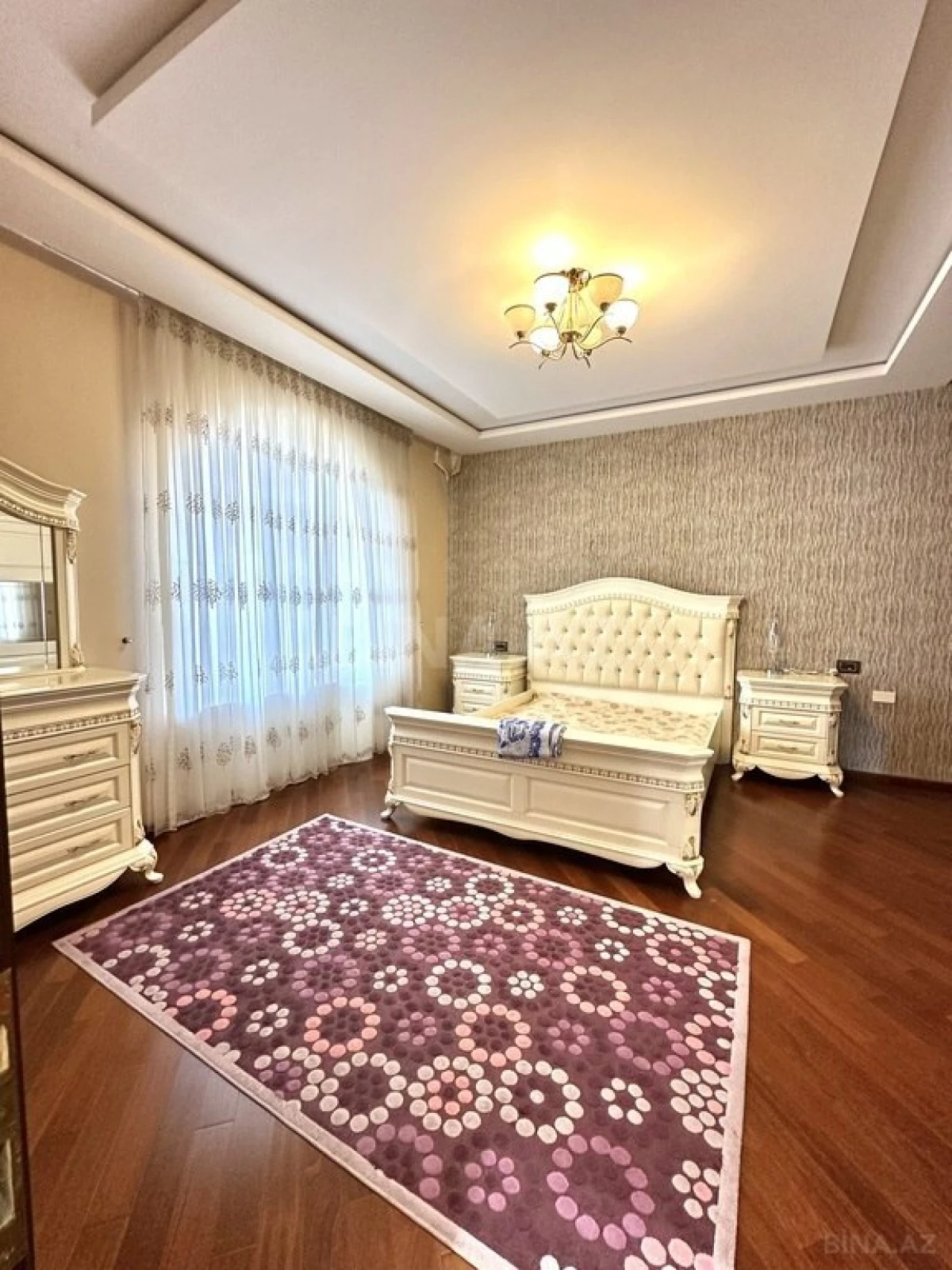 Satılır 7 otaqlı həyət evi 500 m²