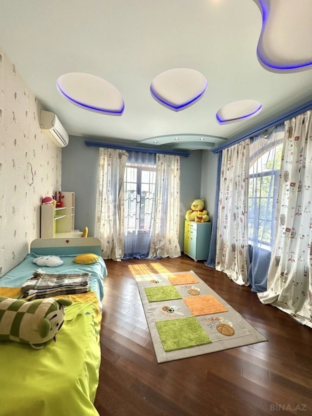 Satılır 7 otaqlı həyət evi 500 m²