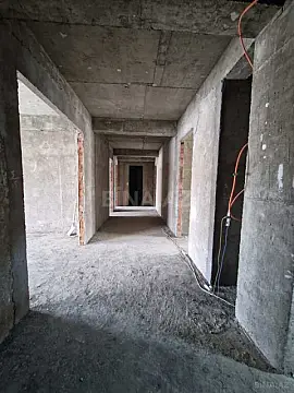 Satılır 5 otaqlı mənzil 253 m²