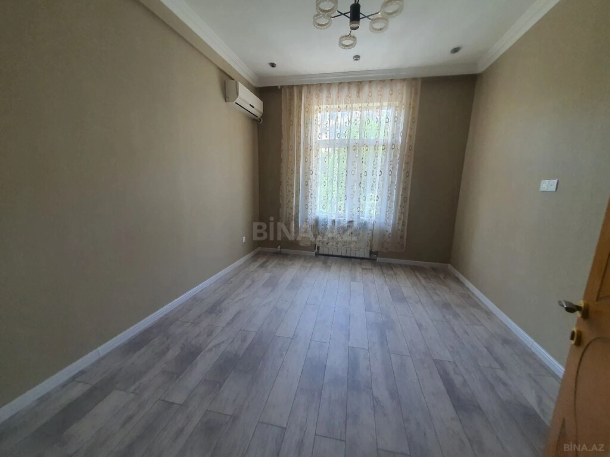 Satılır 3 otaqlı mənzil 90 m²