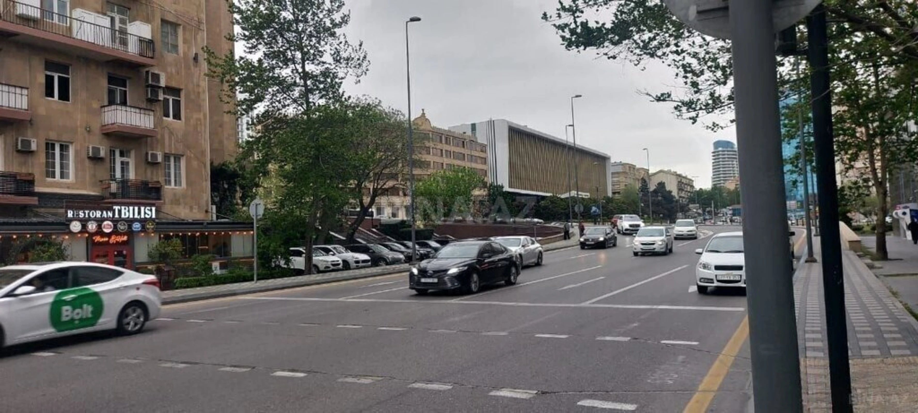 Satılır 3 otaqlı mənzil 90 m²