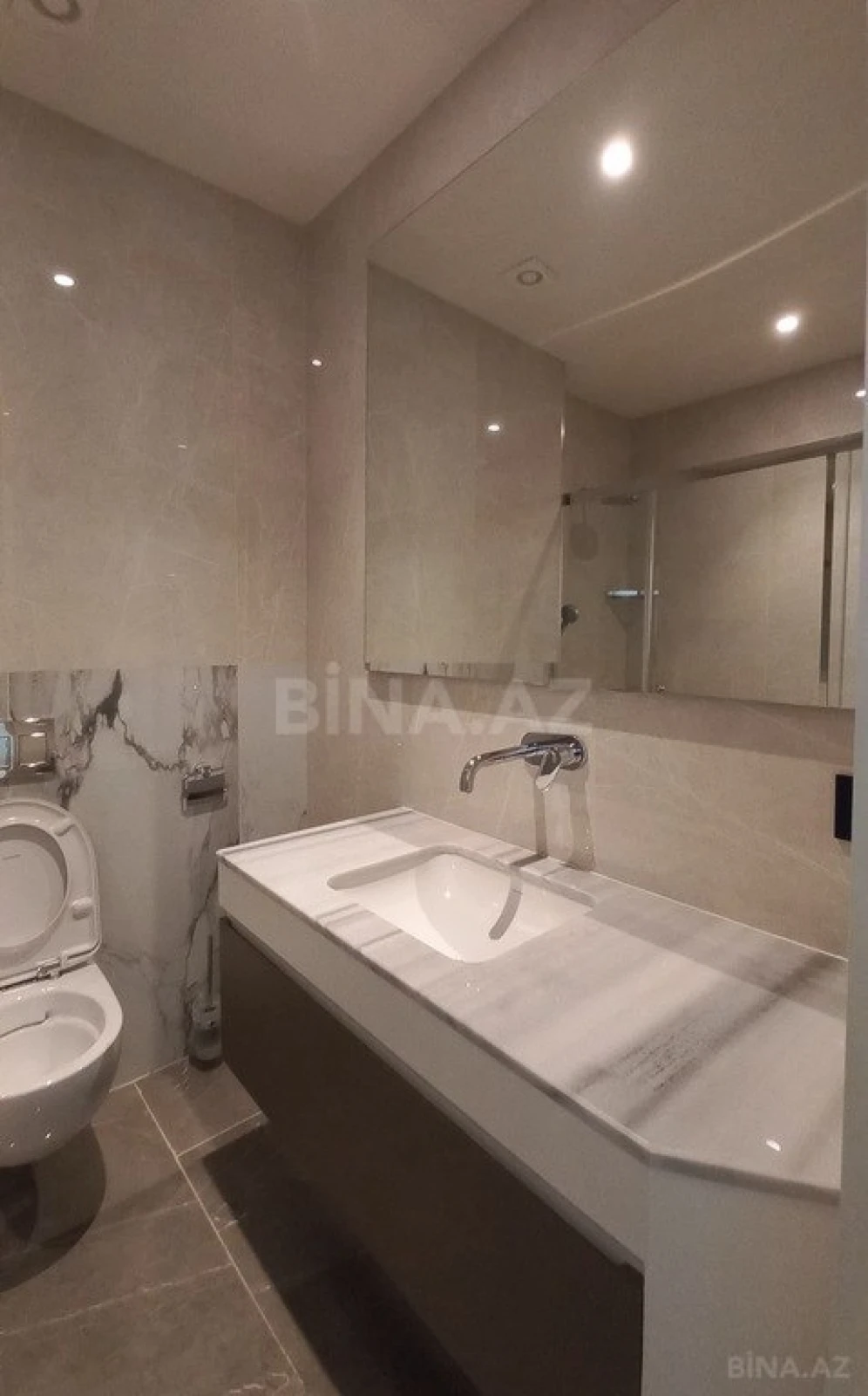 Kirayə verilir 1 otaqlı mənzil 60 m²
