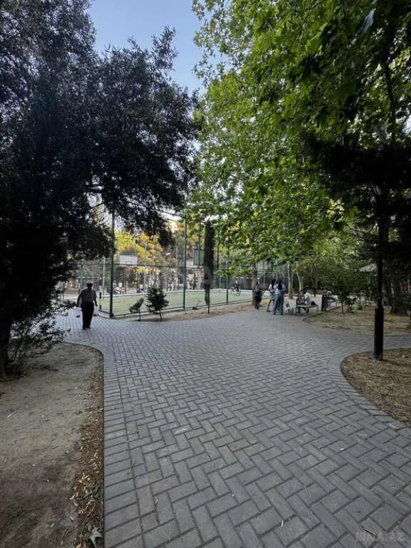 Satılır 4 otaqlı mənzil 100 m²