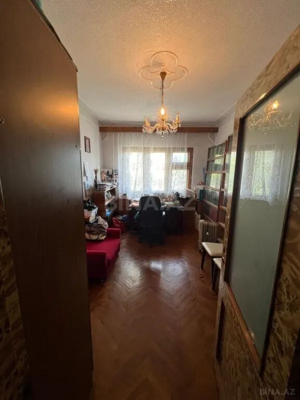 Satılır 4 otaqlı mənzil 100 m²