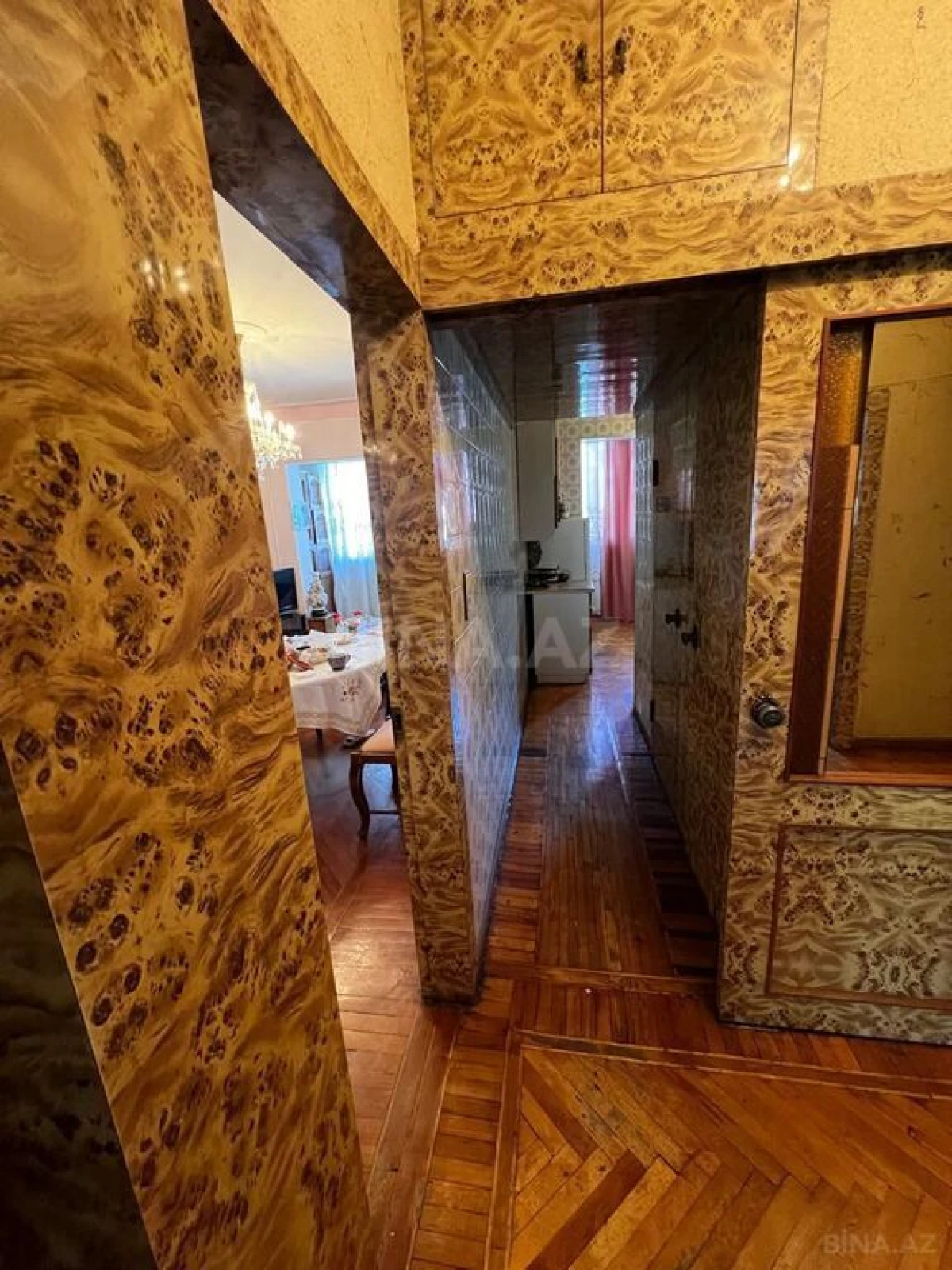 Satılır 4 otaqlı mənzil 100 m²