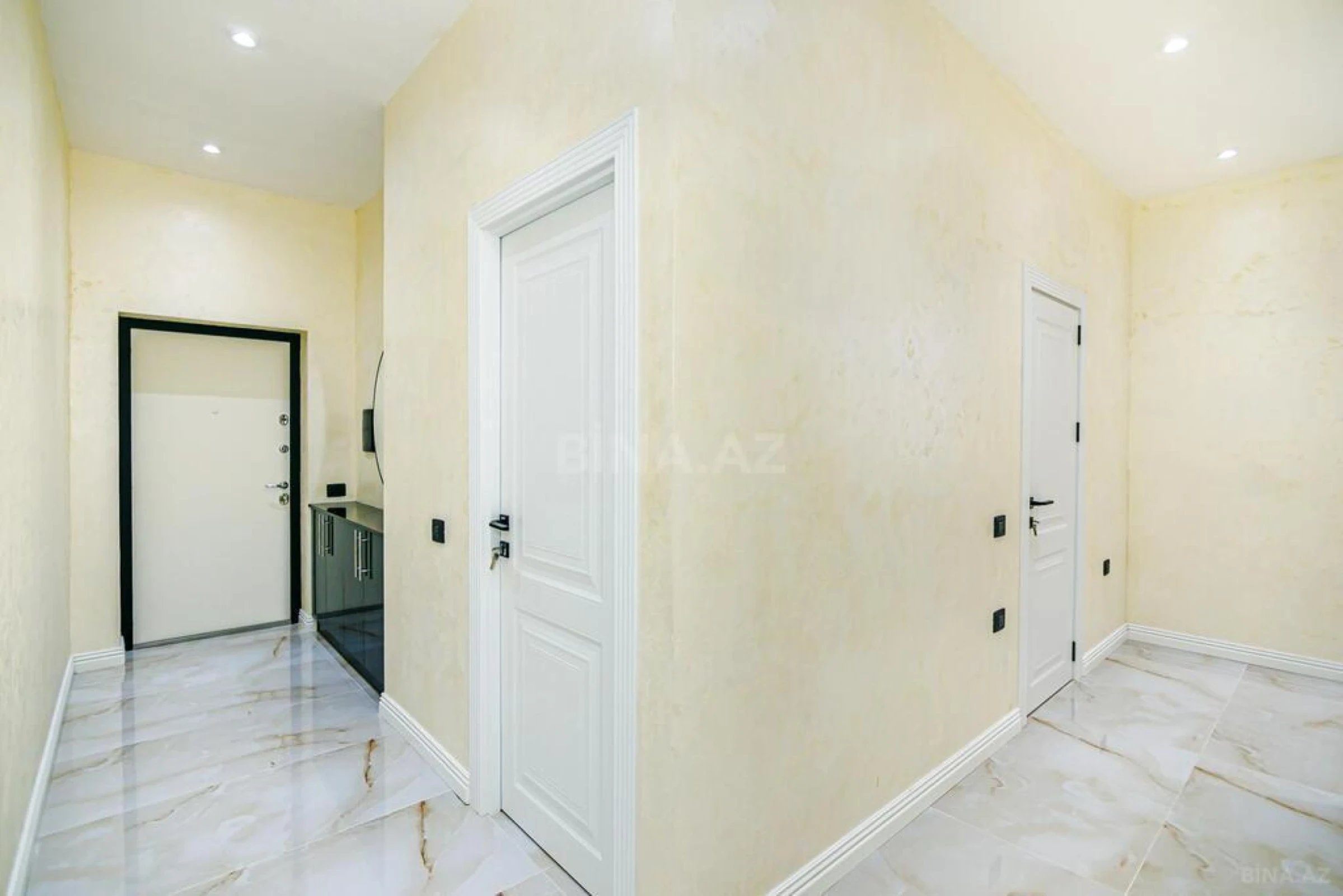 Kirayə verilir 2 otaqlı mənzil 100 m²