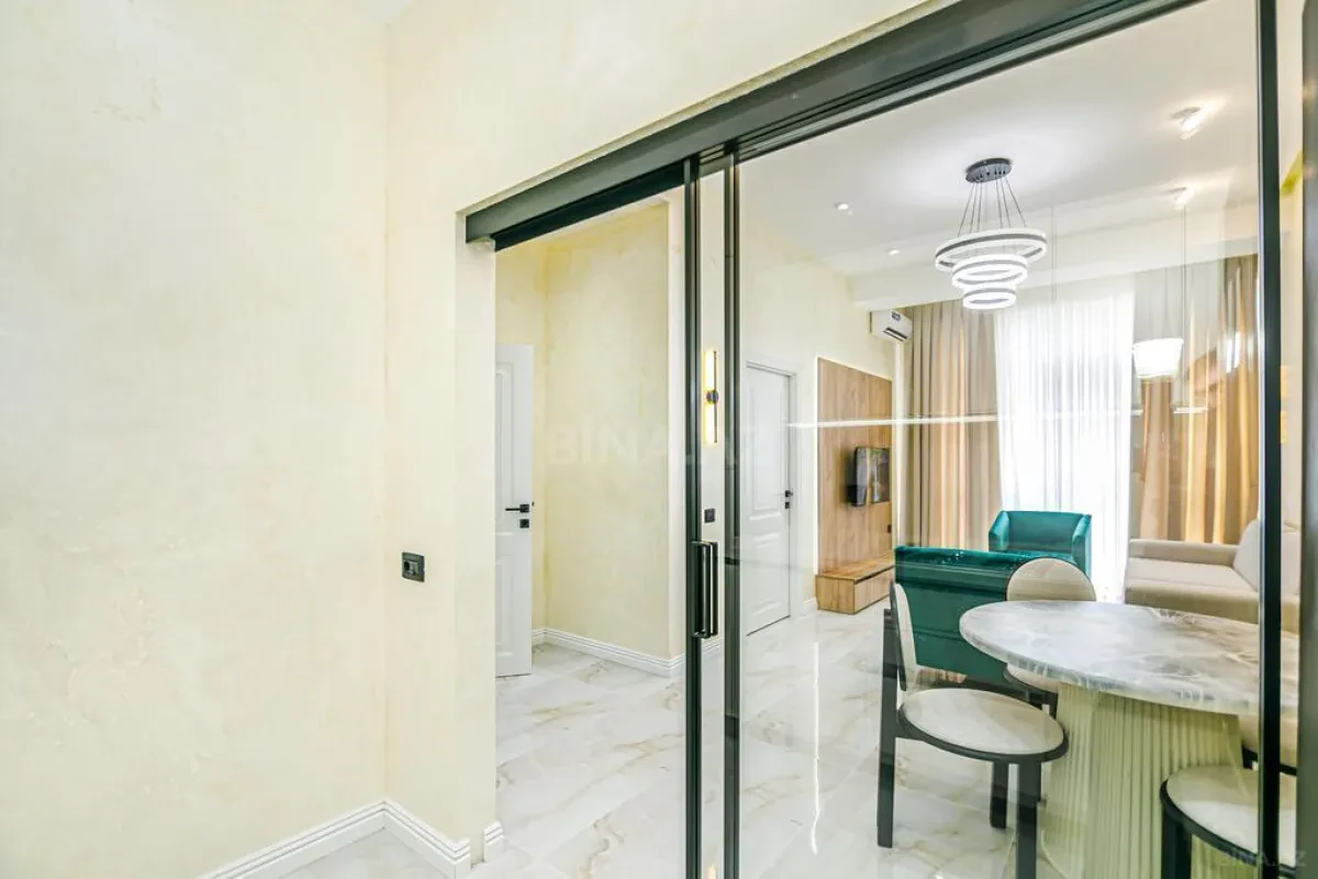 Kirayə verilir 2 otaqlı mənzil 100 m²