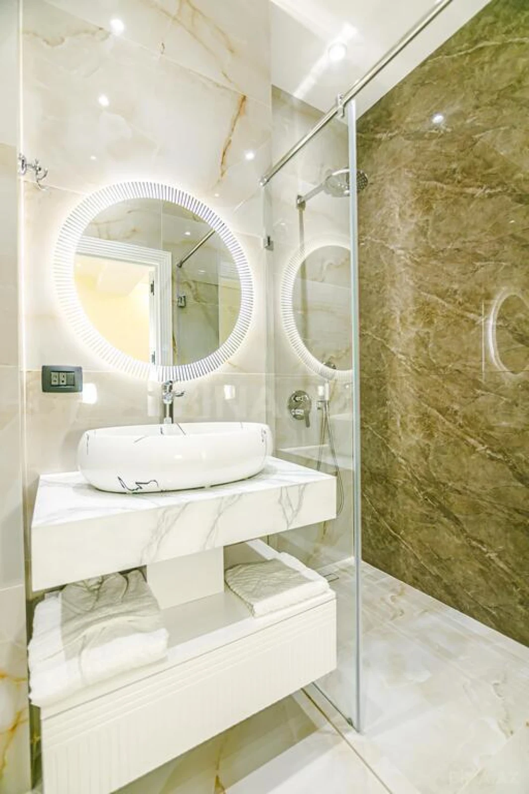 Kirayə verilir 2 otaqlı mənzil 100 m²