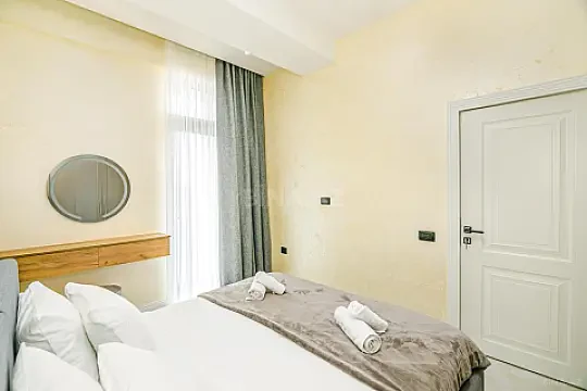 Kirayə verilir 2 otaqlı mənzil 100 m²