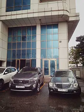 Satılır obyekt 140 m²