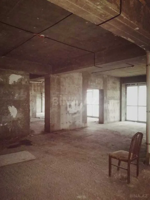 Satılır obyekt 140 m²