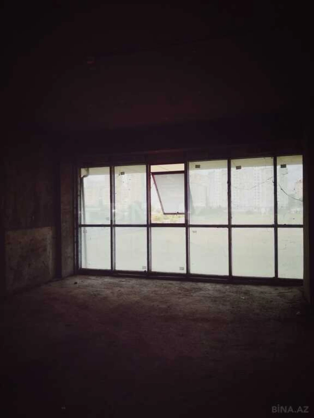 Satılır obyekt 140 m²