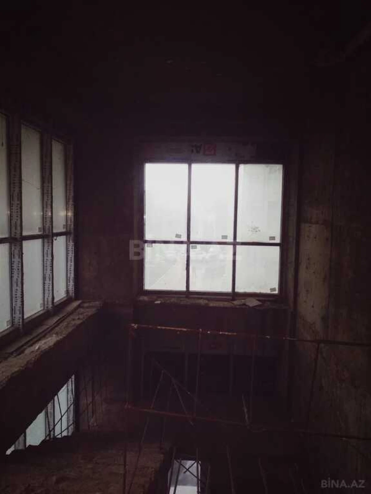 Satılır obyekt 140 m²