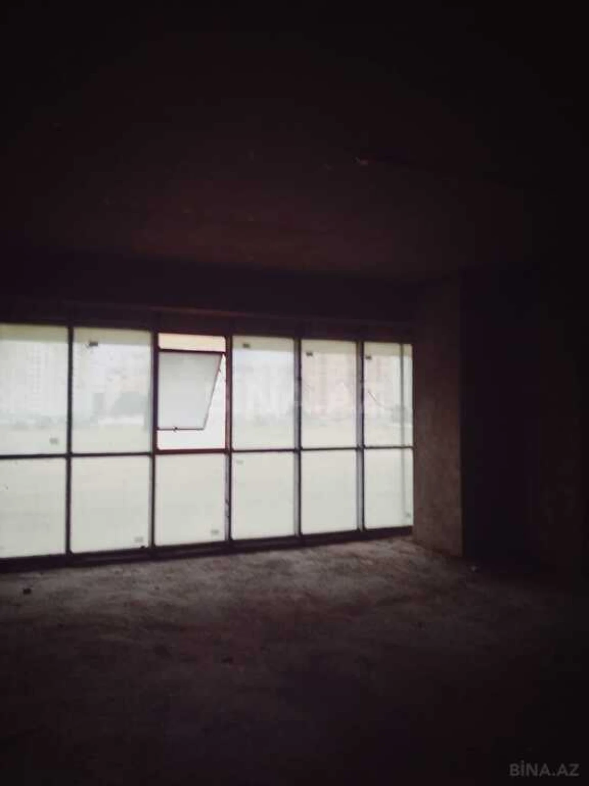 Satılır obyekt 140 m²