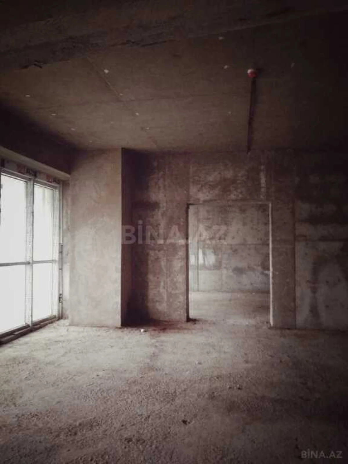 Satılır obyekt 140 m²