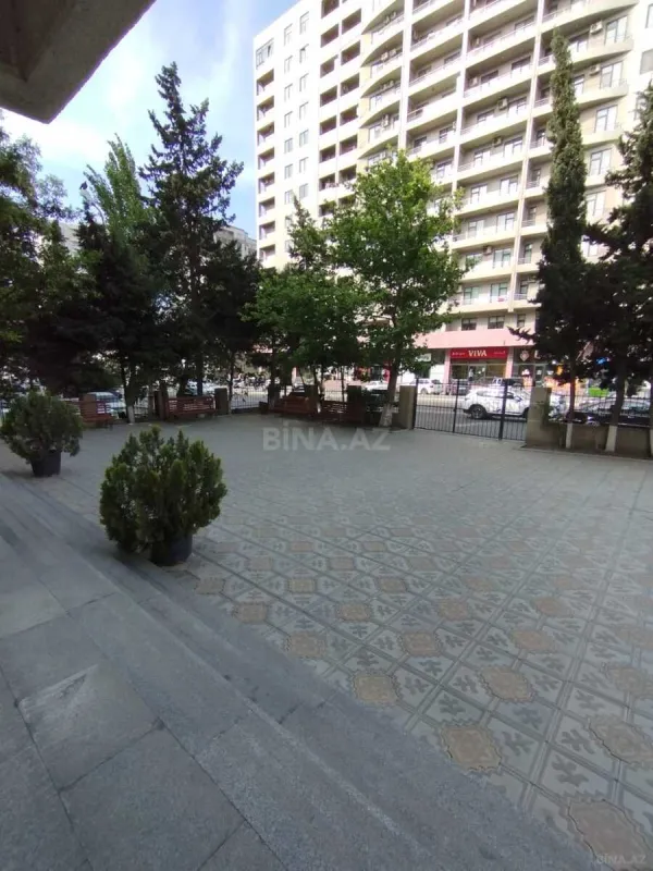 Satılır obyekt 1200 m²