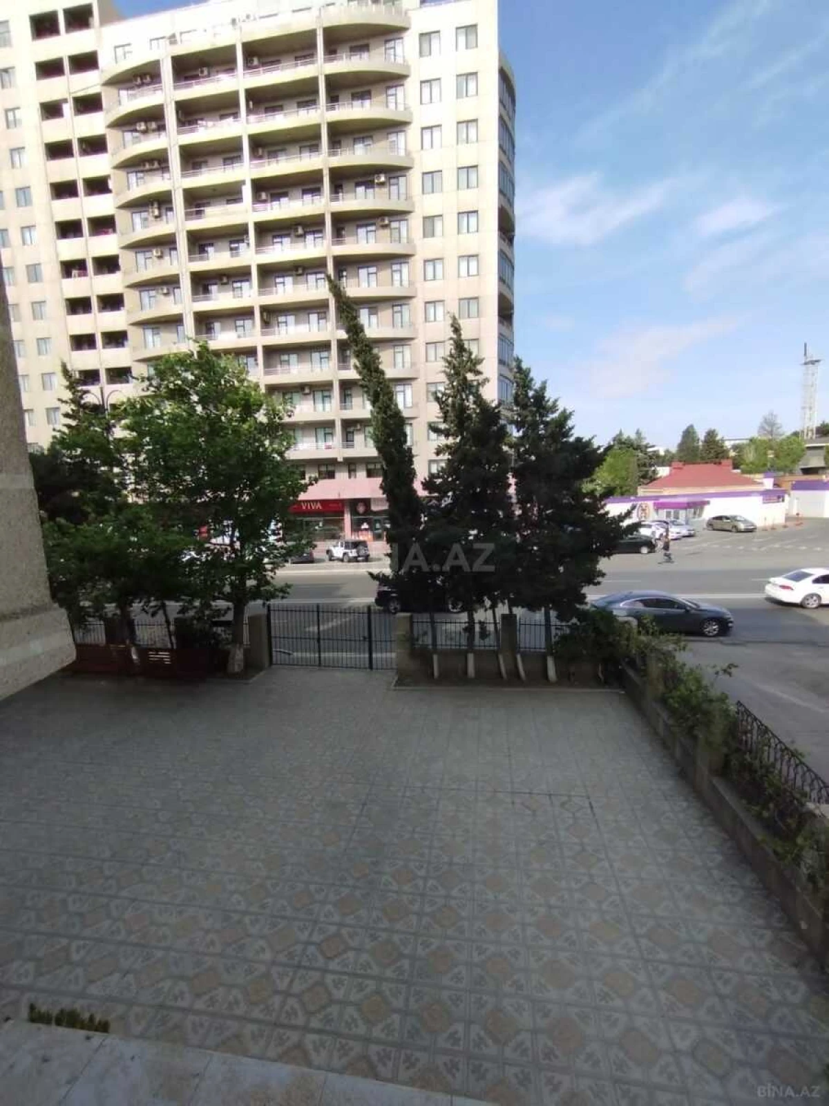 Satılır obyekt 1200 m²