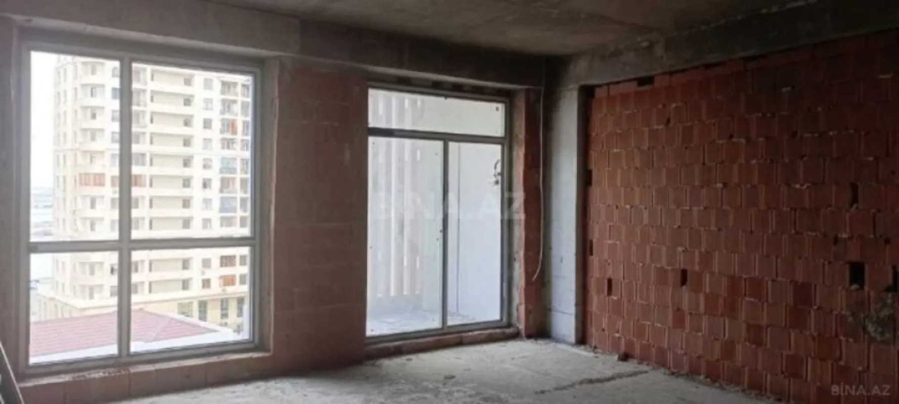 Satılır 2 otaqlı mənzil 47 m²