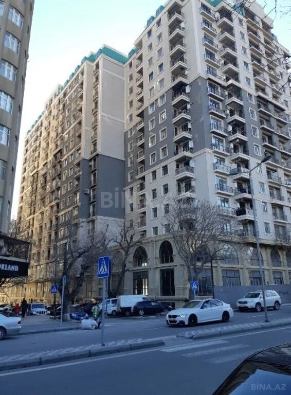 Satılır 3 otaqlı mənzil 146 m²