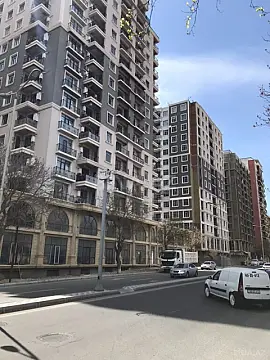 Satılır 3 otaqlı mənzil 146 m² — Bakı 3 otaq 146.00 m²