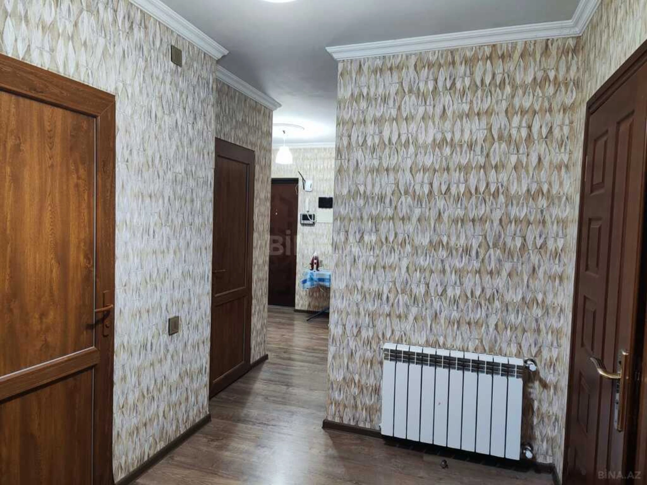 Satılır 3 otaqlı mənzil 113 m²