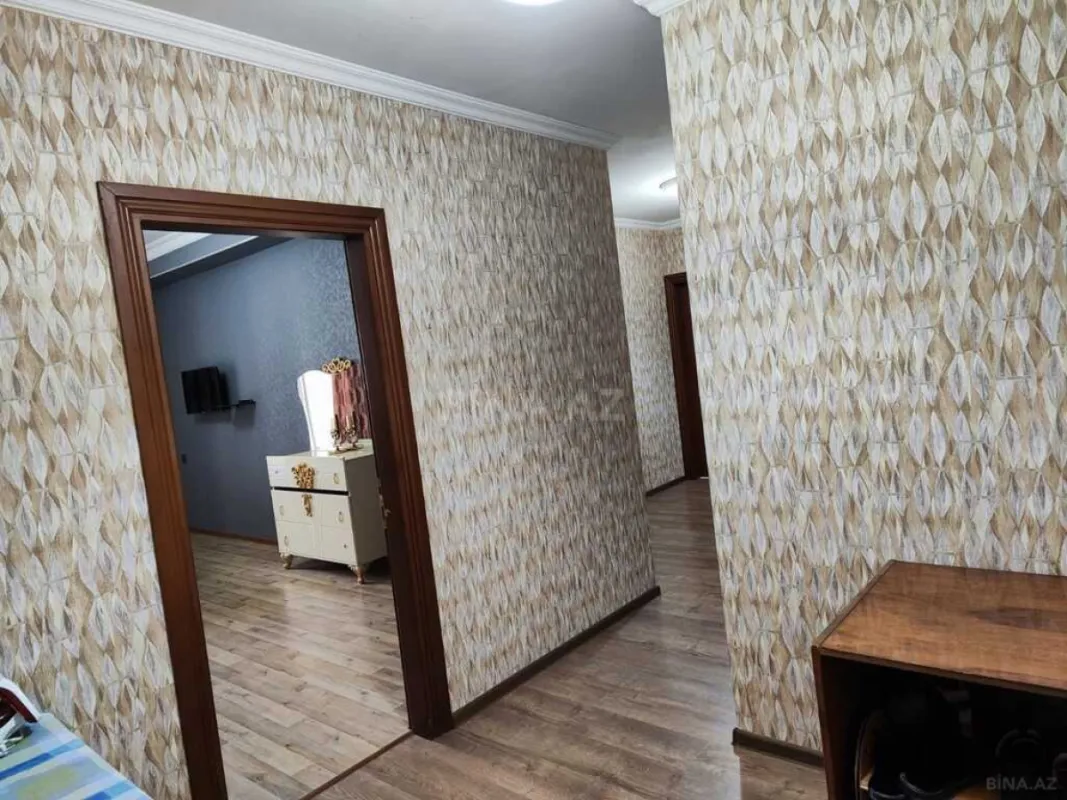 Satılır 3 otaqlı mənzil 113 m²