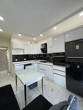 Kirayə verilir 3 otaqlı mənzil 110 m²