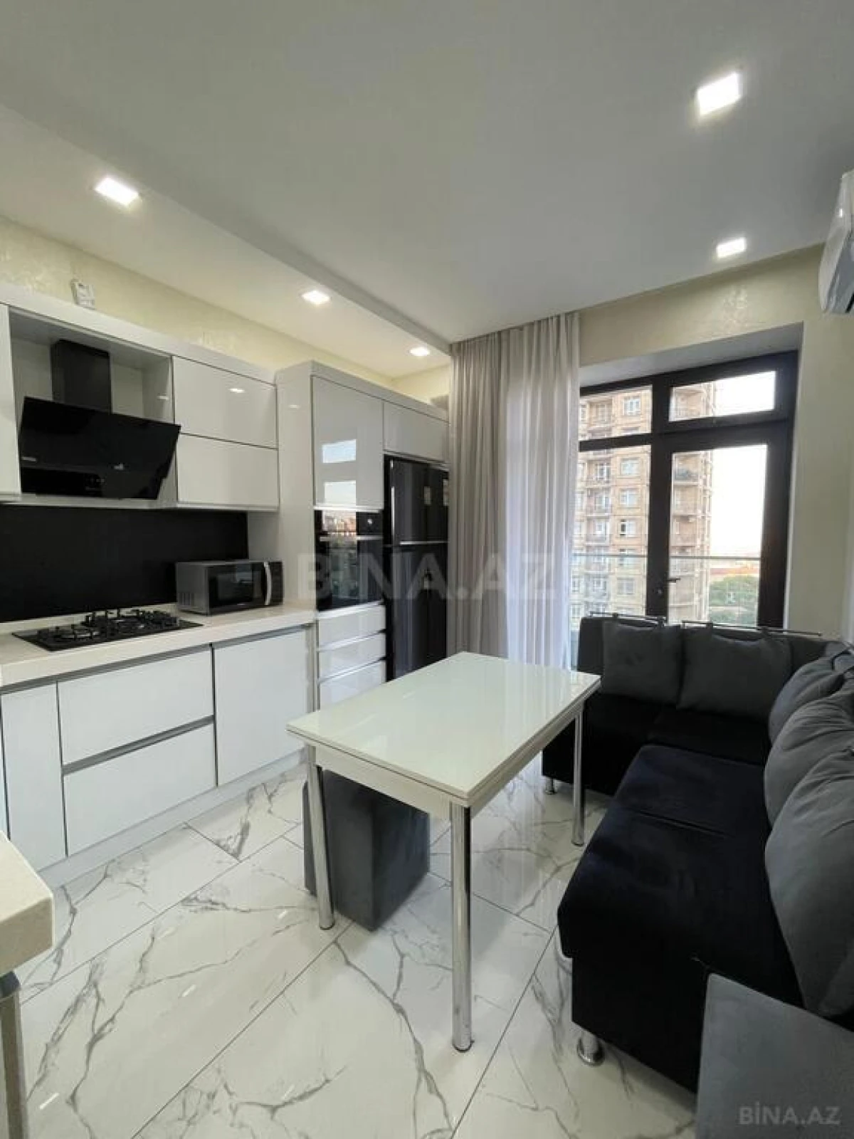 Kirayə verilir 3 otaqlı mənzil 110 m²