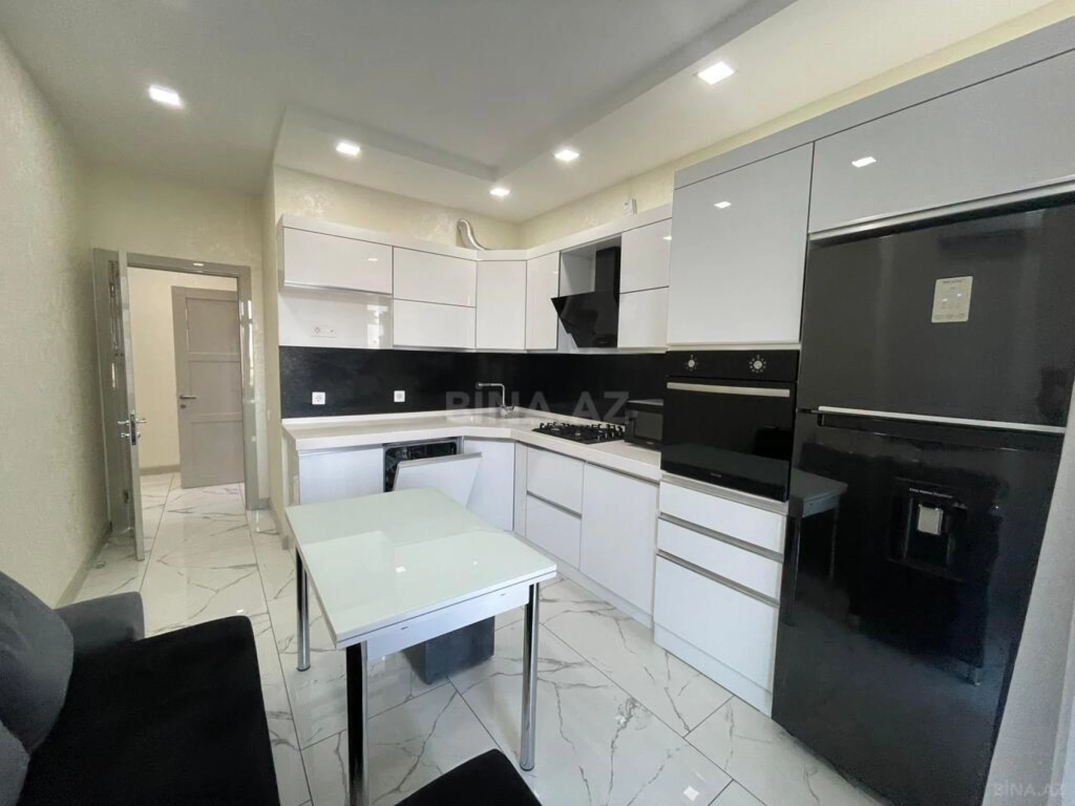 Kirayə verilir 3 otaqlı mənzil 110 m²