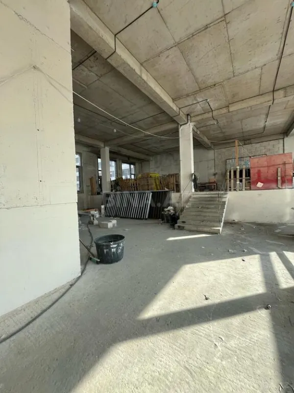 Satılır obyekt 400 m²