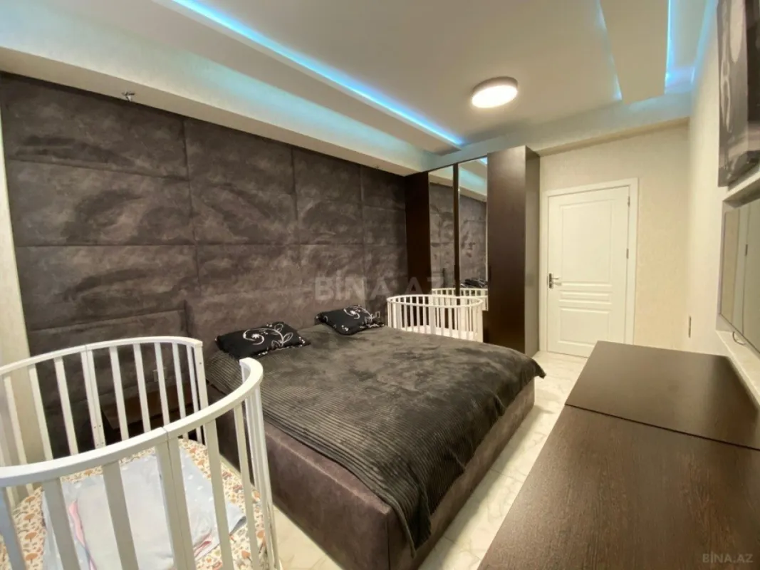 Satılır 2 otaqlı mənzil 90 m²