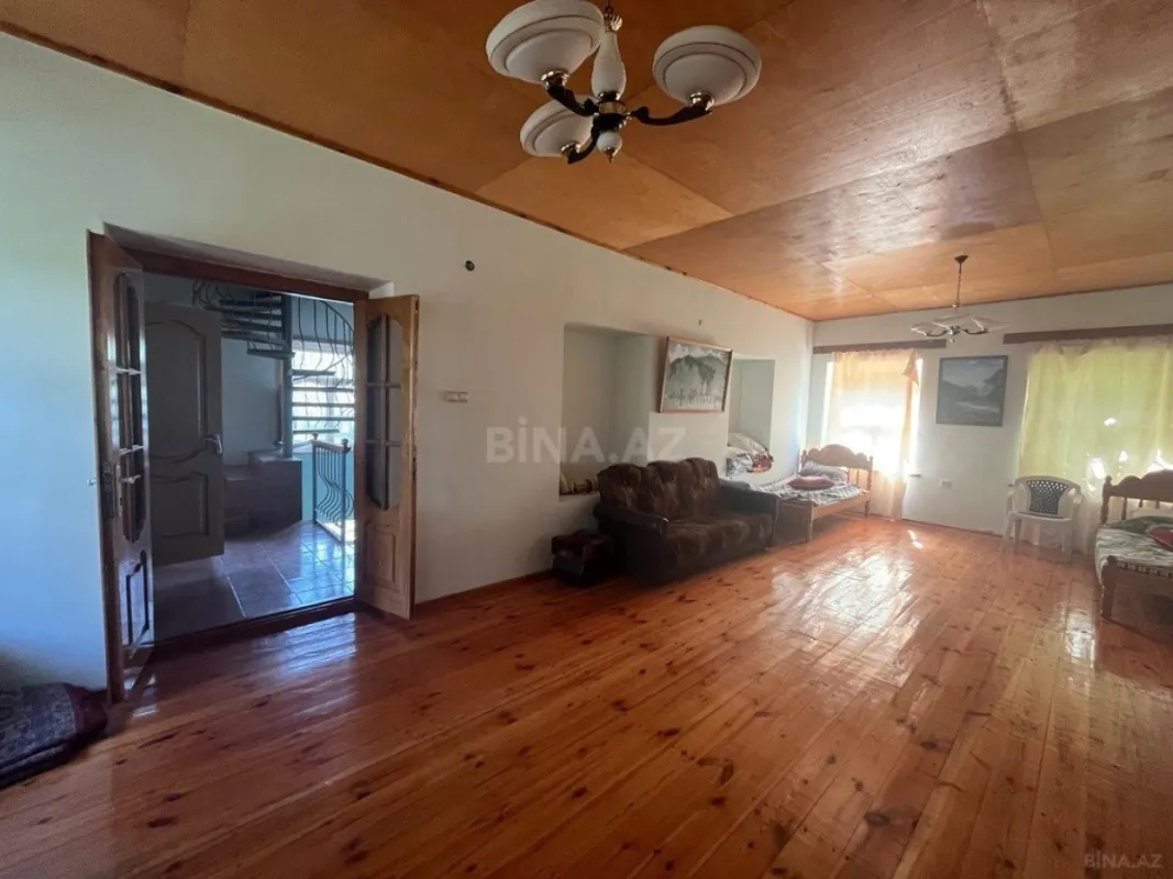 Satılır 5 otaqlı həyət evi 150 m²