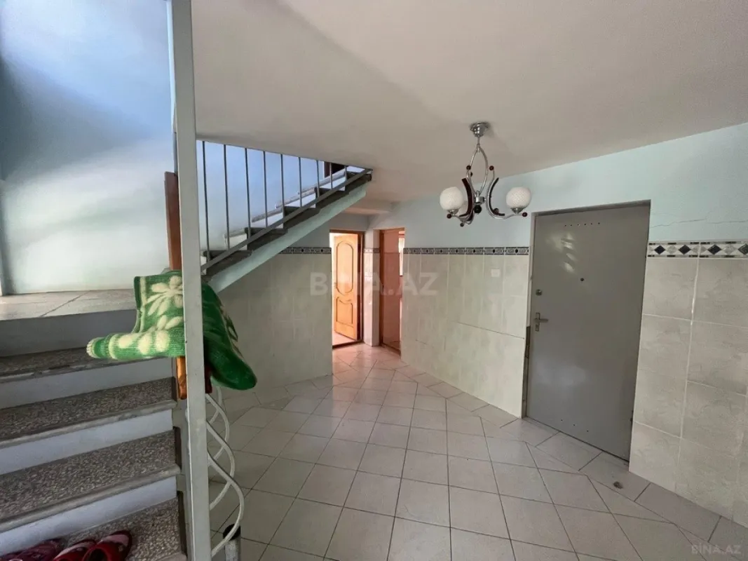 Satılır 5 otaqlı həyət evi 150 m²