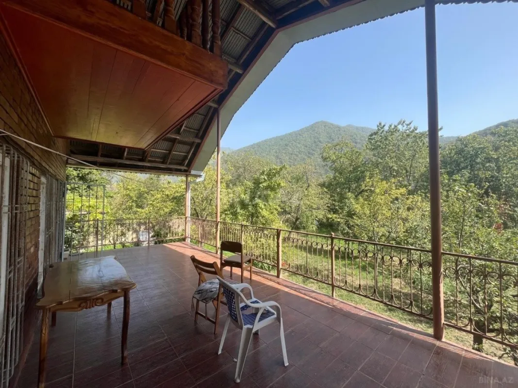 Satılır 5 otaqlı həyət evi 150 m²