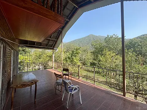 Satılır 5 otaqlı həyət evi 150 m²