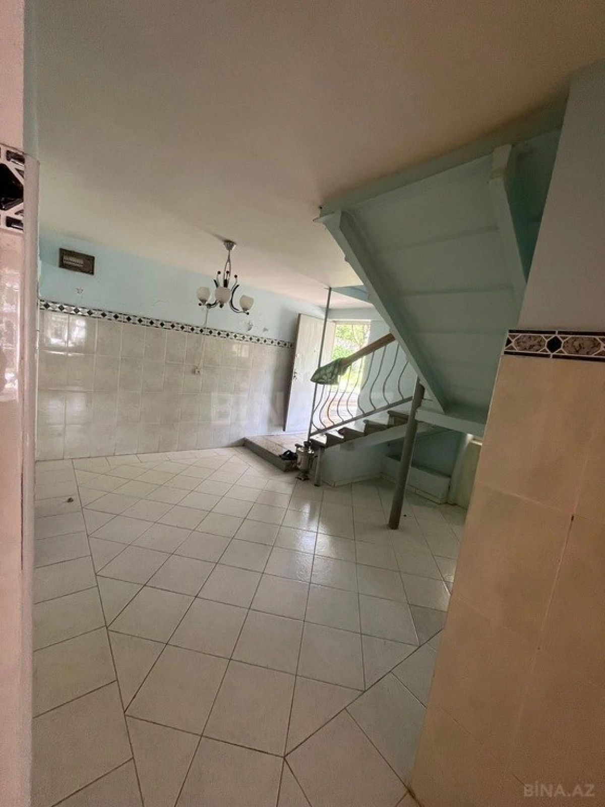 Satılır 5 otaqlı həyət evi 150 m²