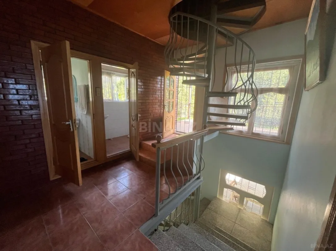 Satılır 5 otaqlı həyət evi 150 m²