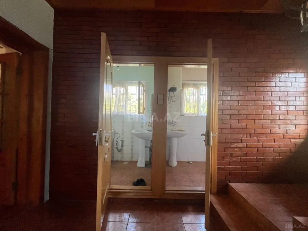 Satılır 5 otaqlı həyət evi 150 m²