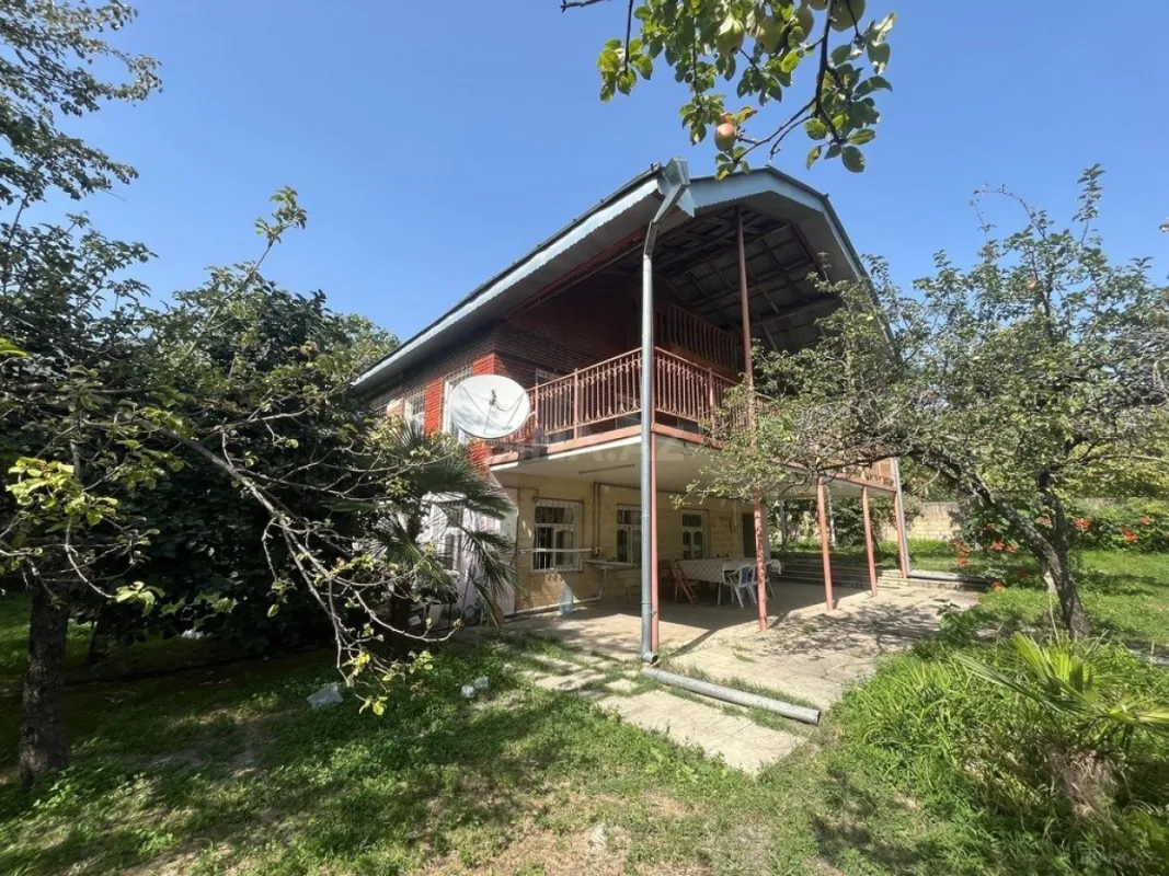 Satılır 5 otaqlı həyət evi 150 m²