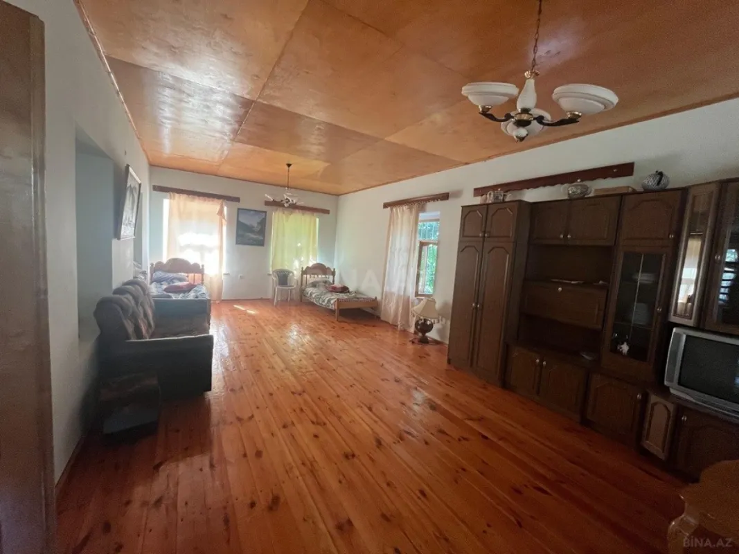 Satılır 5 otaqlı həyət evi 150 m²