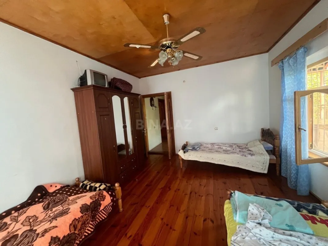 Satılır 5 otaqlı həyət evi 150 m²
