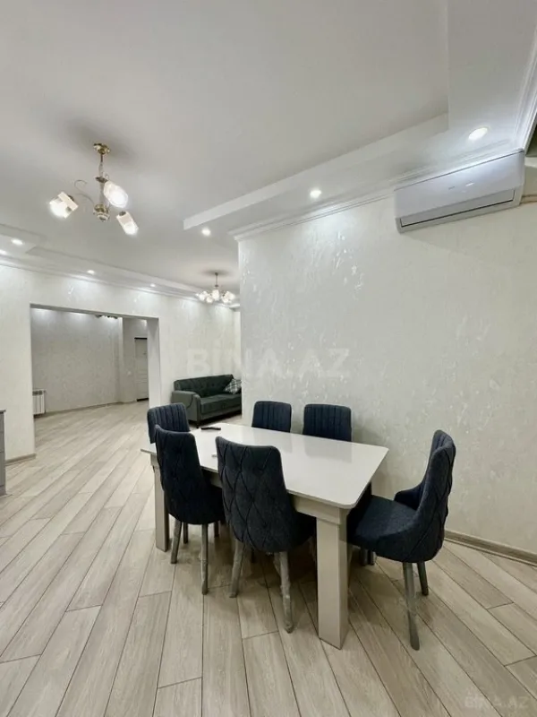 Kirayə verilir 2 otaqlı mənzil 77 m²